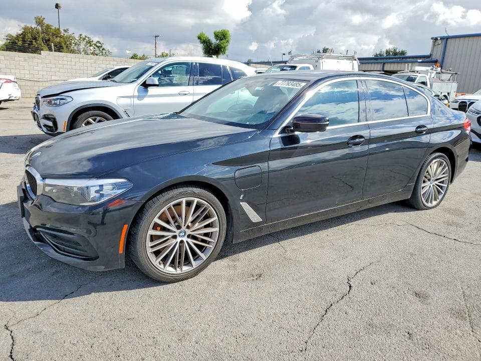2019 BMW 530E - 1