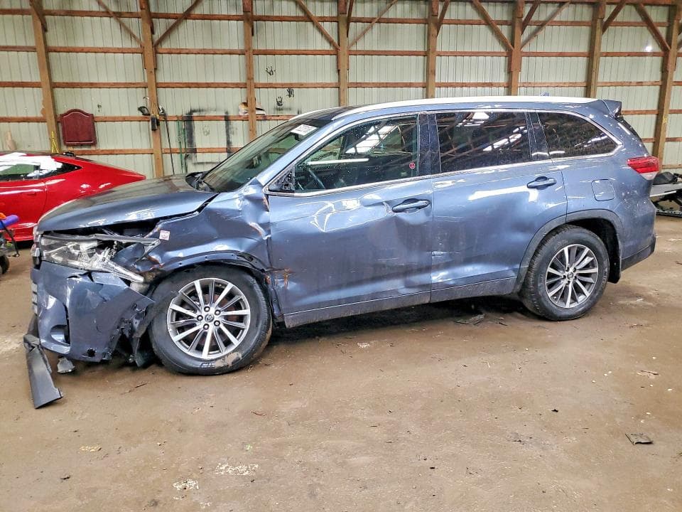 2017 TOYOTA HIGHLANDER XLE - 1