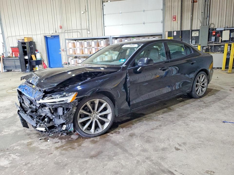 2020 VOLVO S60 T6 MOMENTUM T6 MOMENTUM - 1