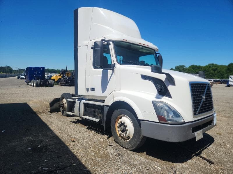 2017 VOLVO VNL SEMI TRUCK - 1