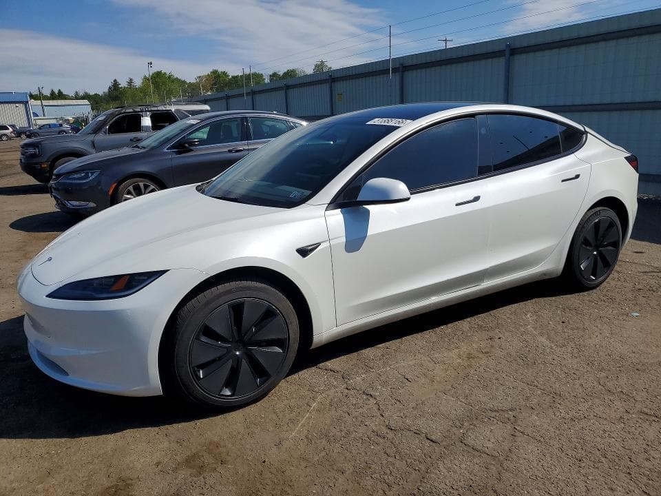 2025 TESLA MODEL 3 - 1