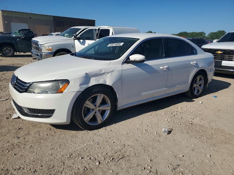 2015 VOLKSWAGEN PASSAT SE - 1