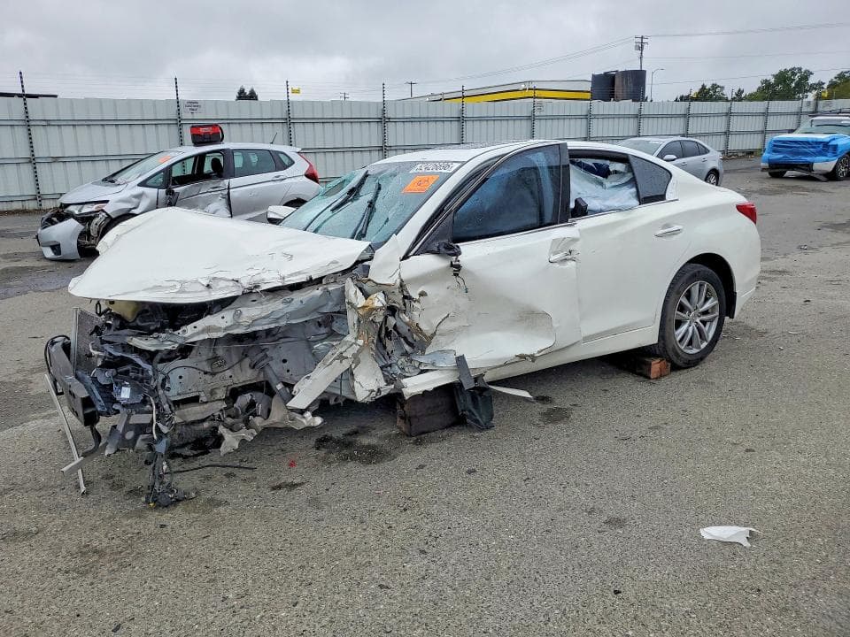 2014 INFINITI Q50 - 1