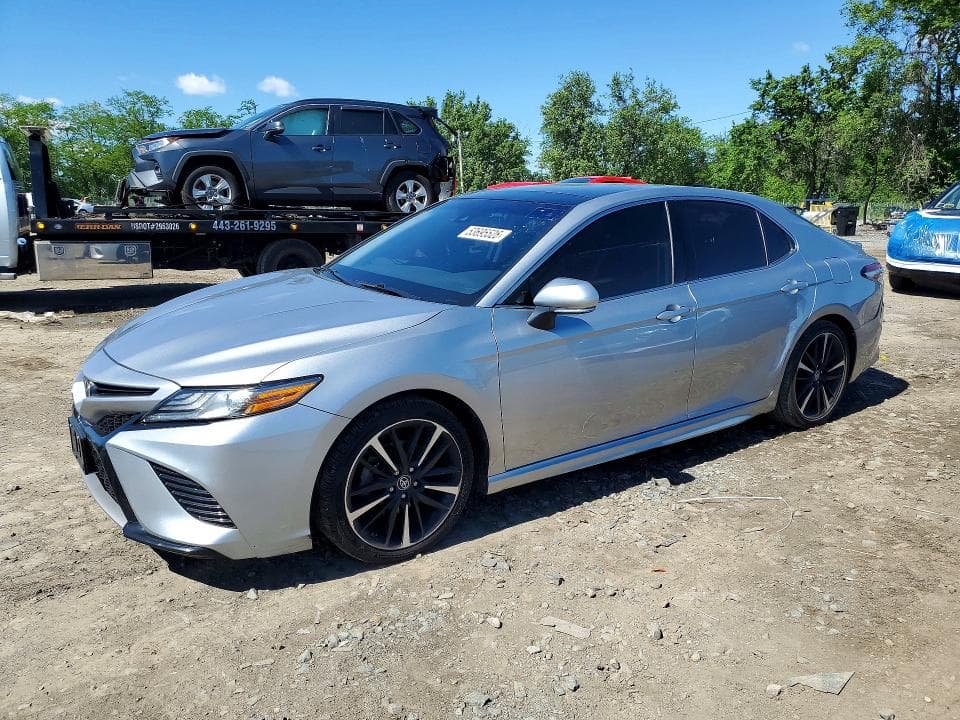 2019 TOYOTA CAMRY XSE - 1