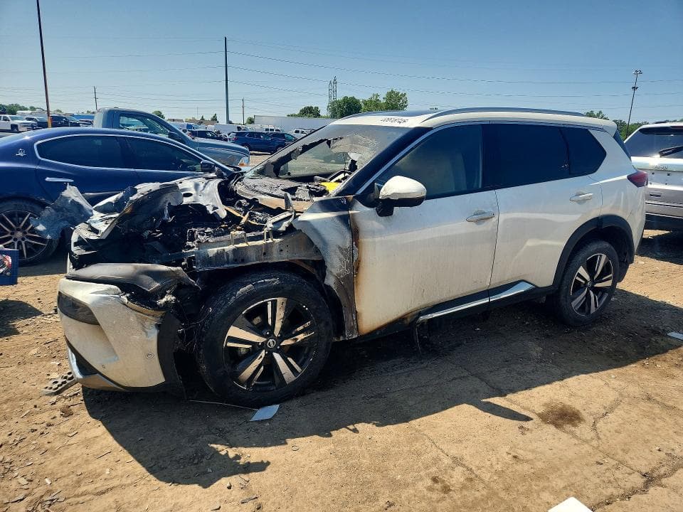 2021 NISSAN ROGUE PLATINUM - 1