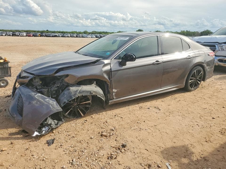 2018 TOYOTA CAMRY XSE - 1