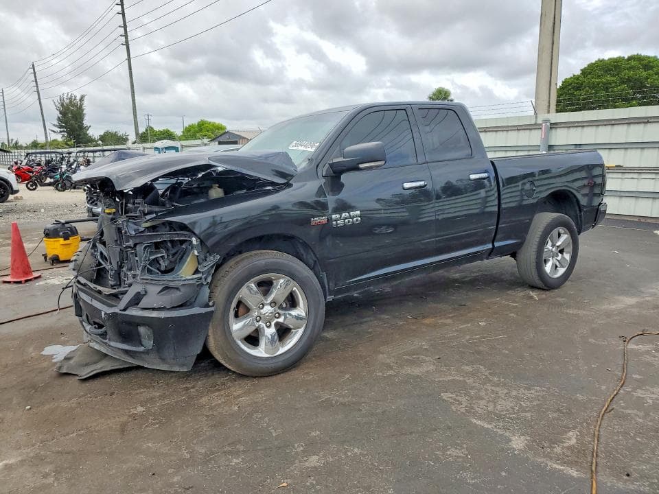 2016 RAM 1500 SLT - 1