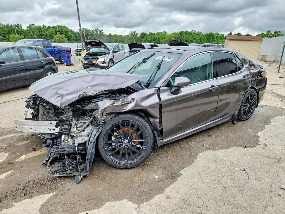 2022 TOYOTA CAMRY XSE - 1
