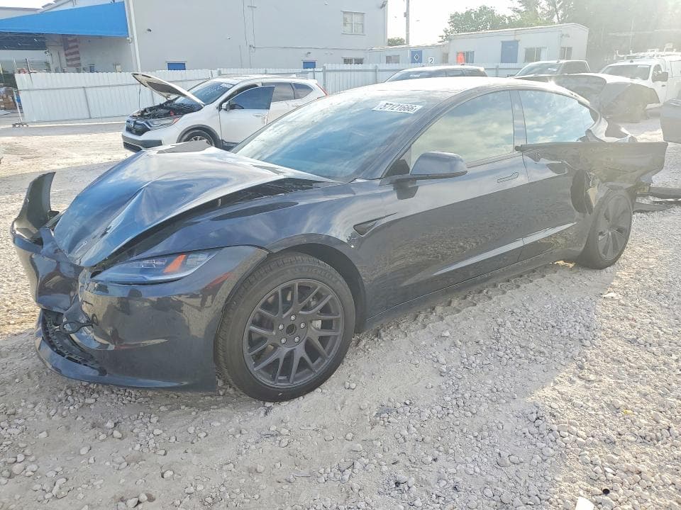 2025 TESLA MODEL 3 - 1