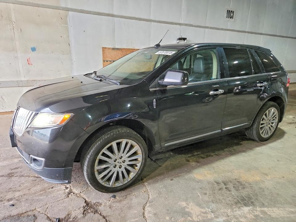2011 LINCOLN MKX - 1