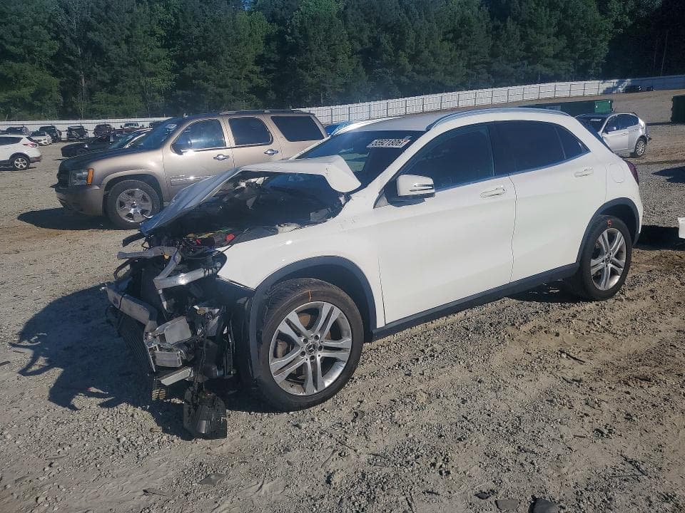 2020 MERCEDES-BENZ GLA 250 - 1