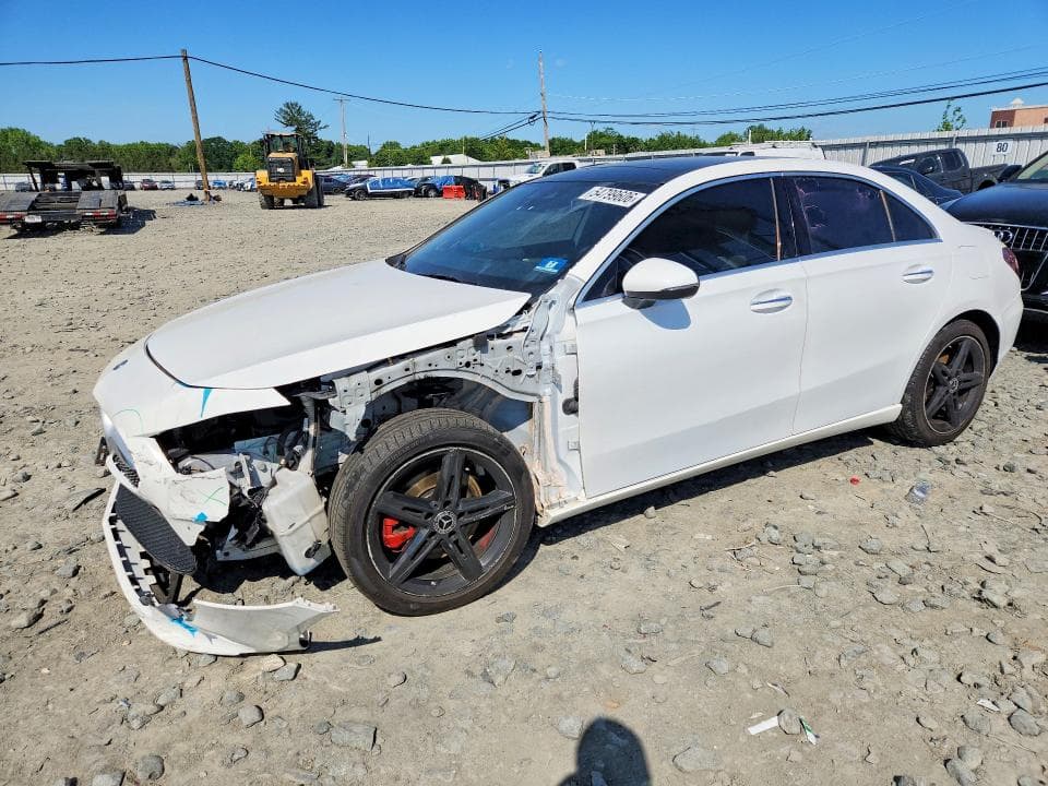 2019 MERCEDES-BENZ A 220 4MATIC - 1