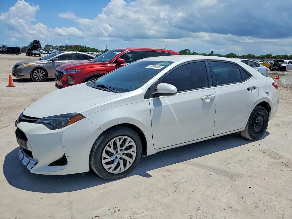 2018 TOYOTA COROLLA LE - 1