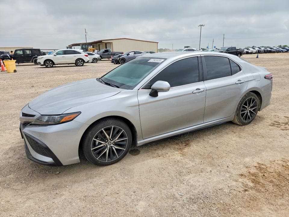 2024 TOYOTA CAMRY SE - 1
