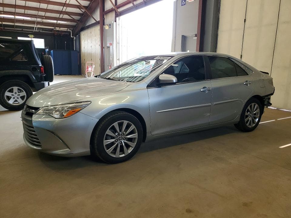 2017 TOYOTA CAMRY XLE - 1