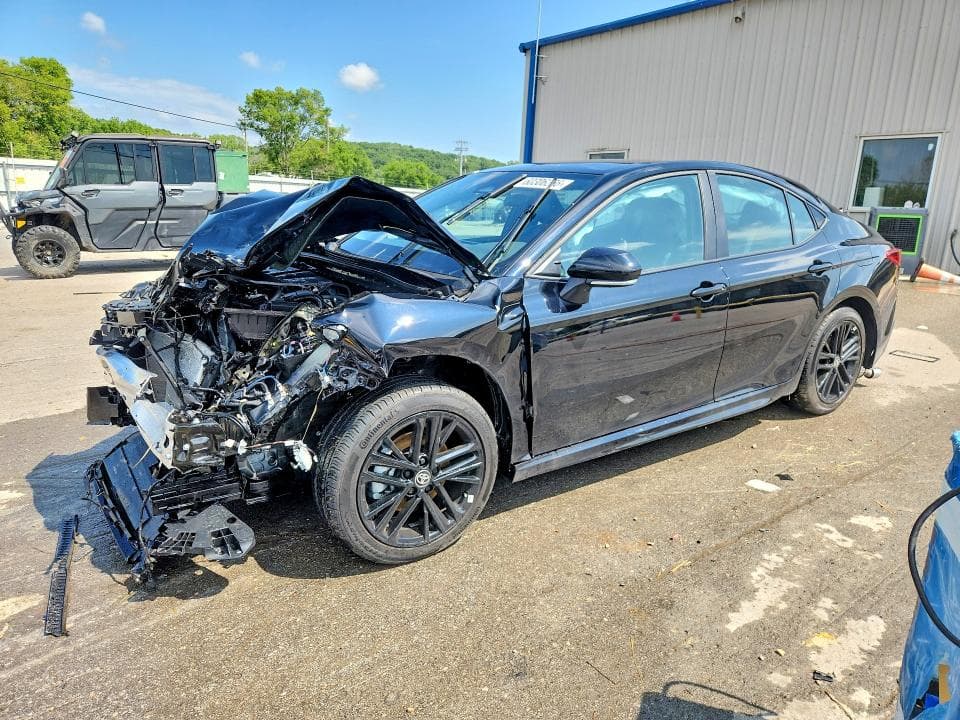 2026 TOYOTA CAMRY SE - 1
