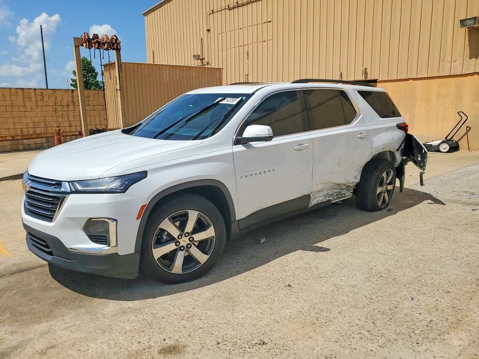 2023 CHEVROLET TRAVERSE LT - 1