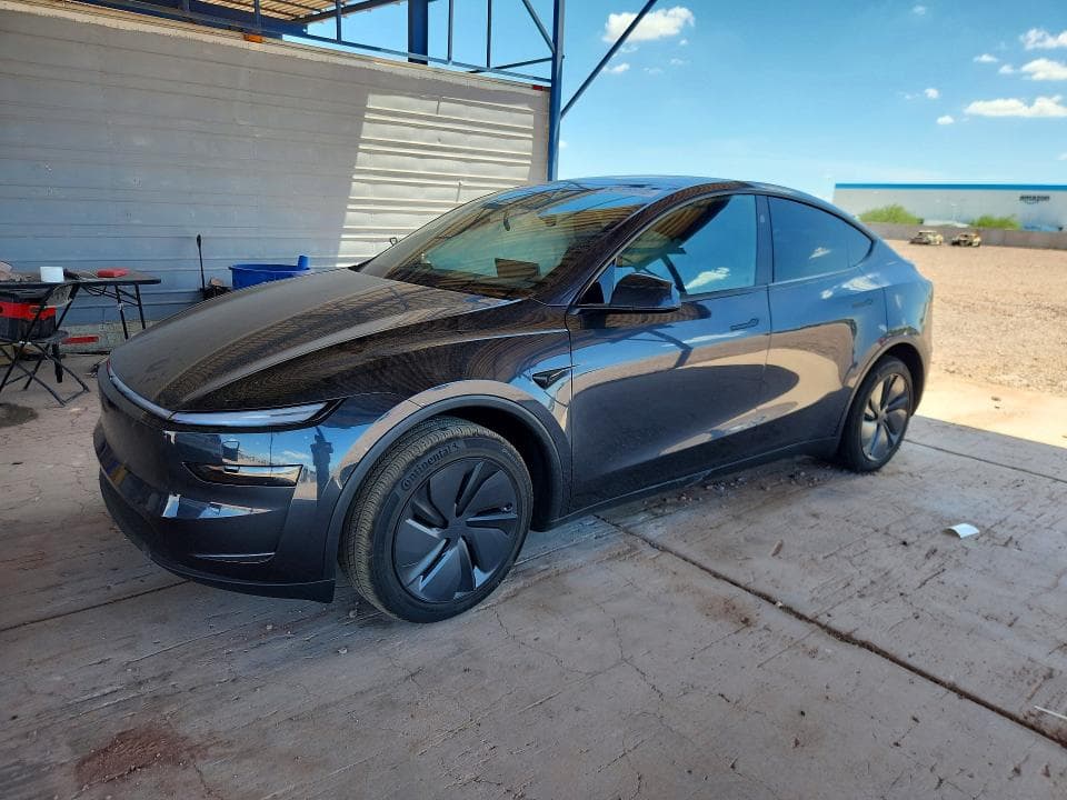 2026 TESLA MODEL Y - 1