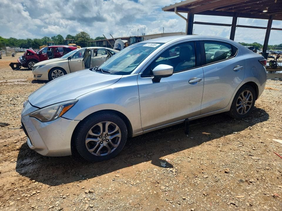 2019 TOYOTA YARIS - 1