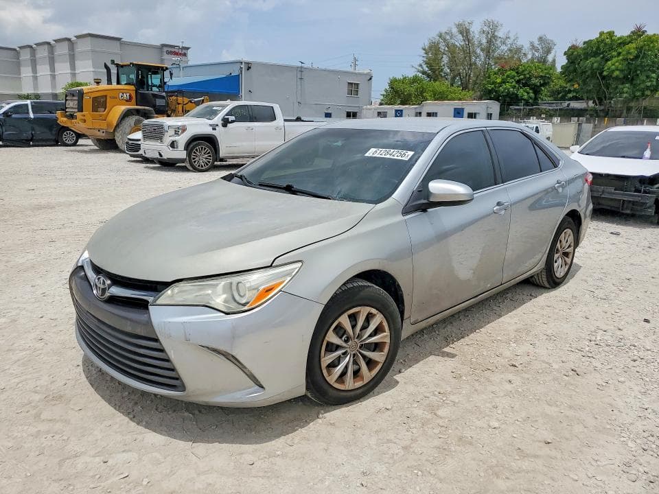 2017 TOYOTA CAMRY LE - 1