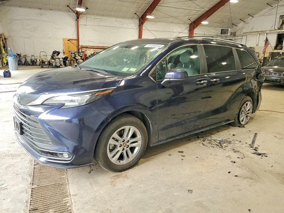 2025 TOYOTA SIENNA XLE 7-PASSENGER - 1