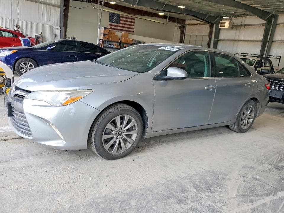 2017 TOYOTA CAMRY XLE - 1