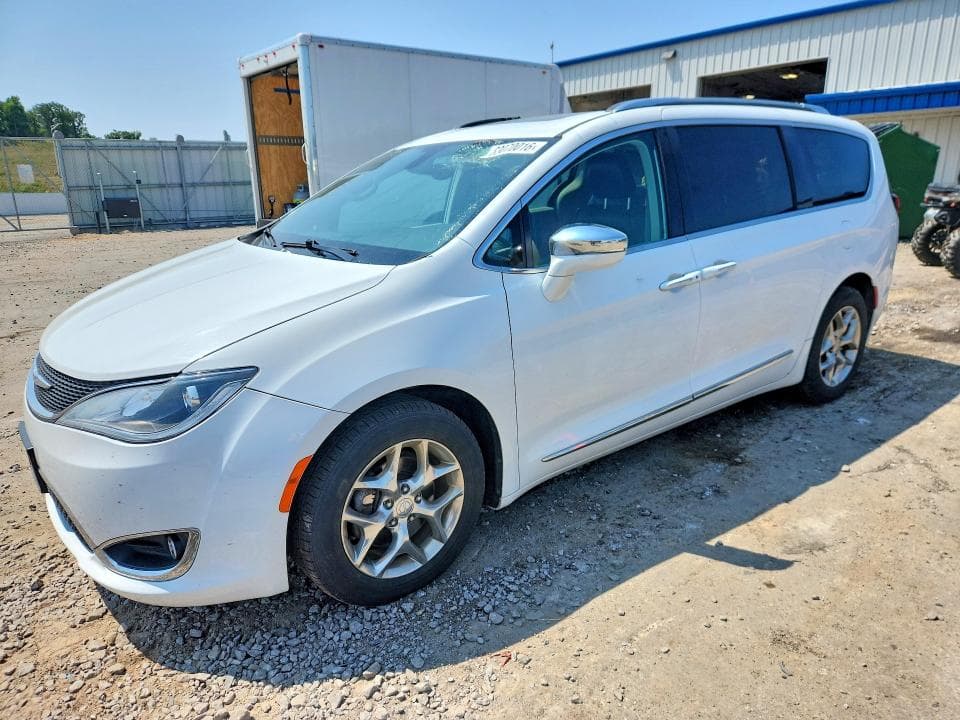 2019 CHRYSLER PACIFICA LIMITED - 1