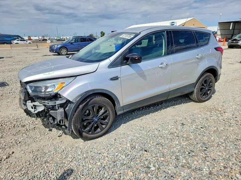 2019 FORD ESCAPE SE - 1