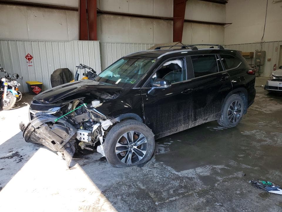2023 TOYOTA HIGHLANDER XLE - 1