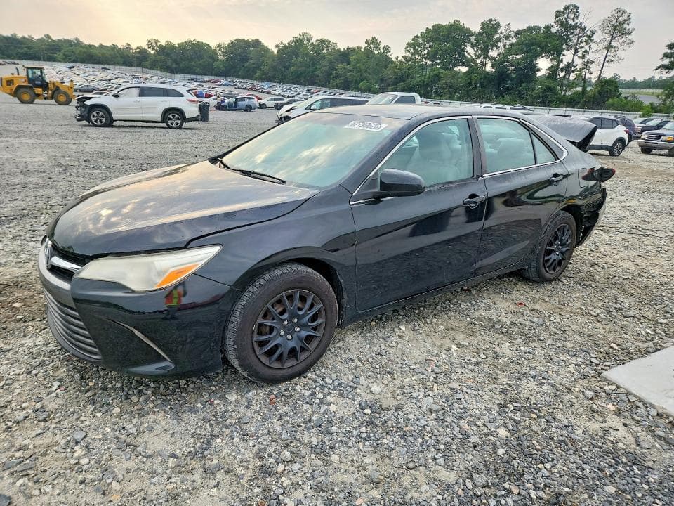 2017 TOYOTA CAMRY LE - 1