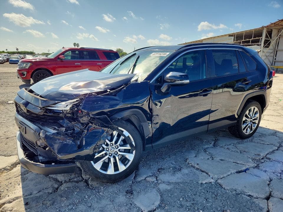 2022 TOYOTA RAV4 XLE PREMIUM - 1
