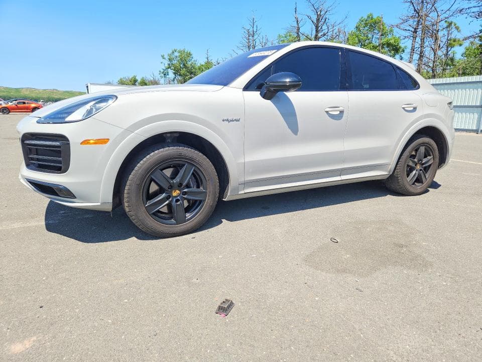 2022 PORSCHE CAYENNE E HYBRID COUPE - 1
