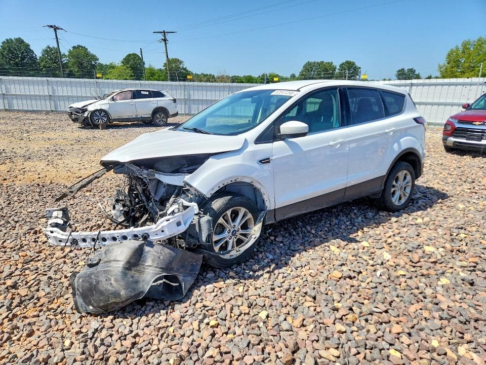 2017 FORD ESCAPE SE - 1