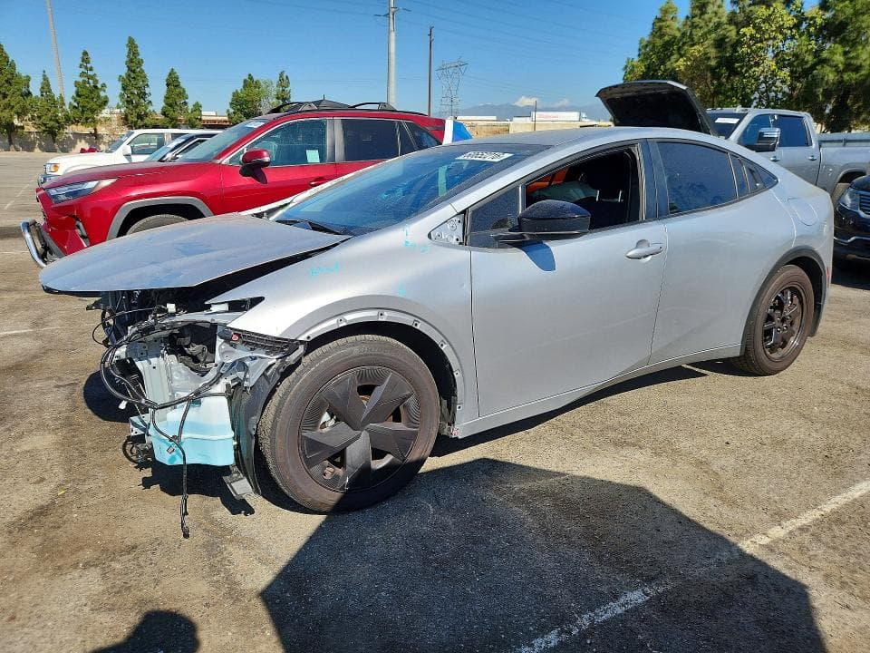 2026 TOYOTA PRIUS PLUG-IN HYBRID SE - 1