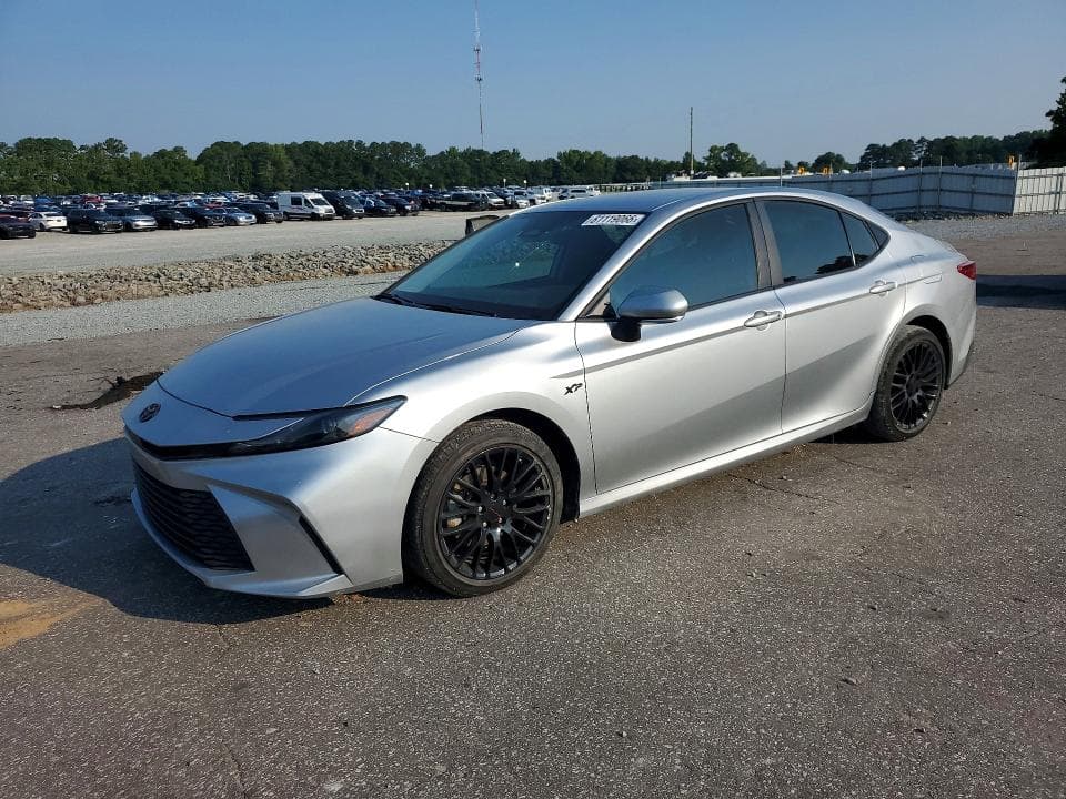 2025 TOYOTA CAMRY LE - 1