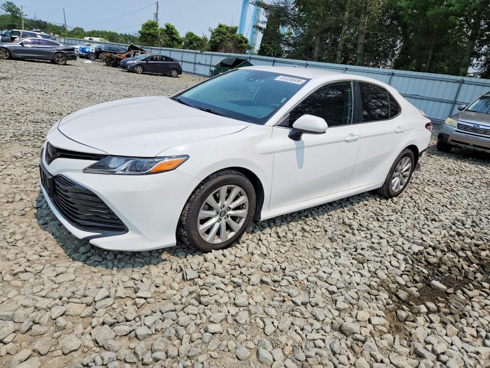 2019 TOYOTA CAMRY LE - 1