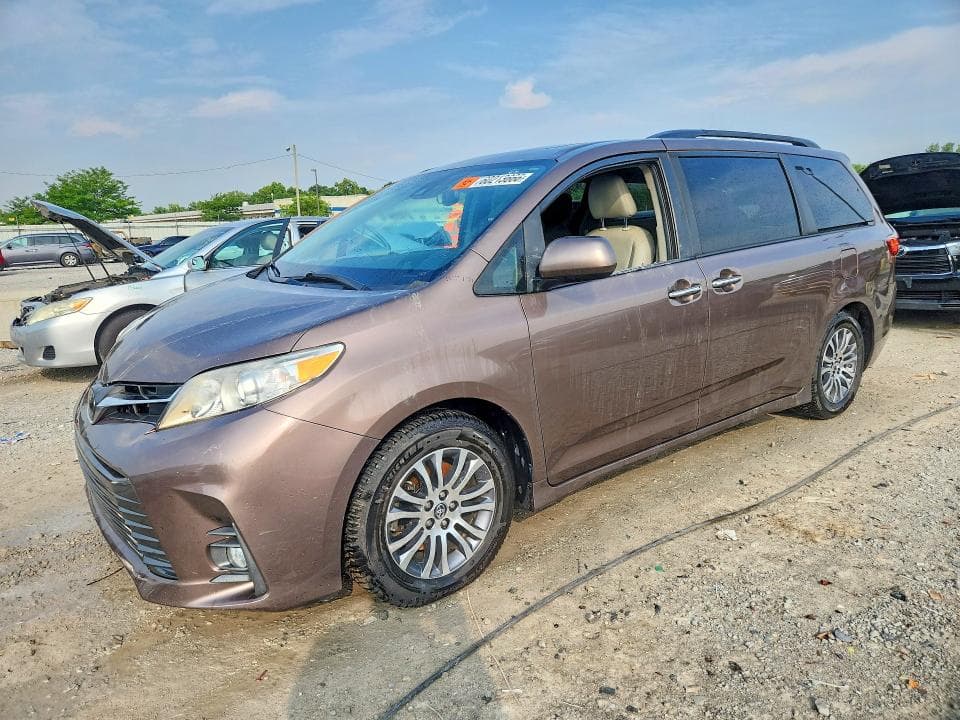 2020 TOYOTA SIENNA XLE 8-PASSENGER - 1