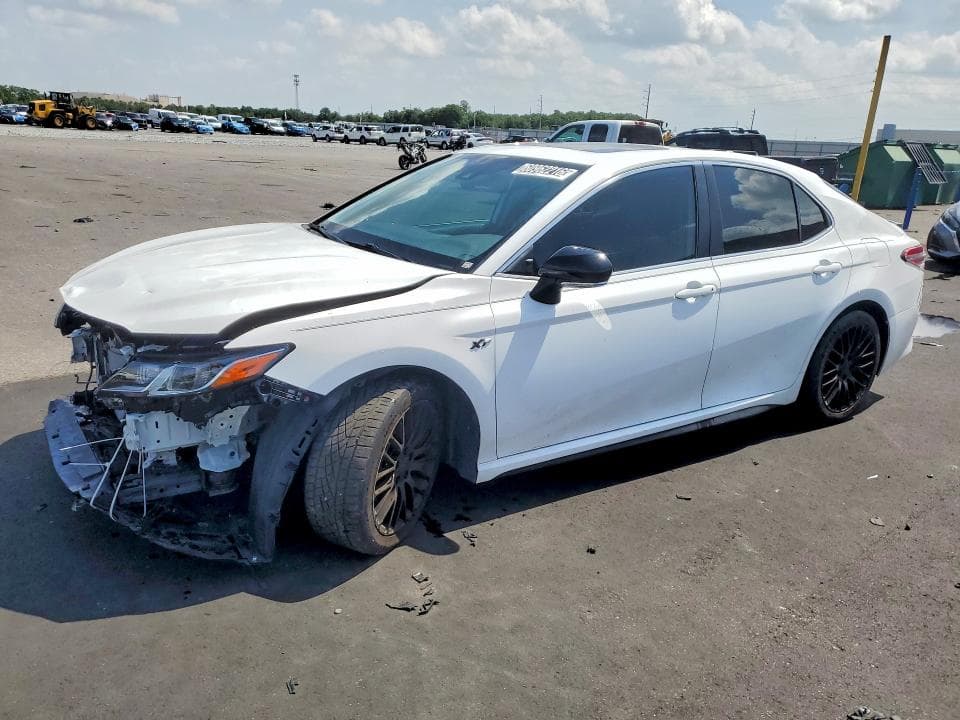2020 TOYOTA CAMRY SE - 1