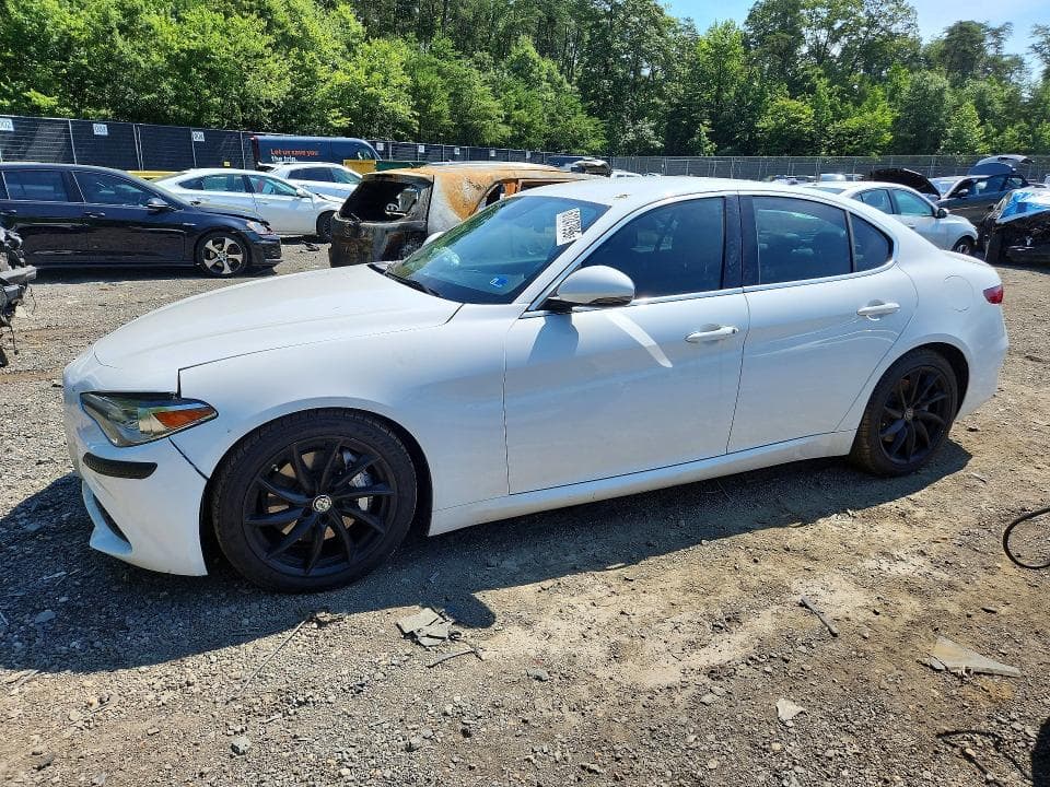 2017 ALFA ROMEO GIULIA - 1