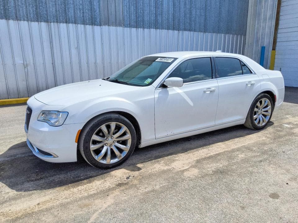 2018 CHRYSLER 300 TOURING - 1