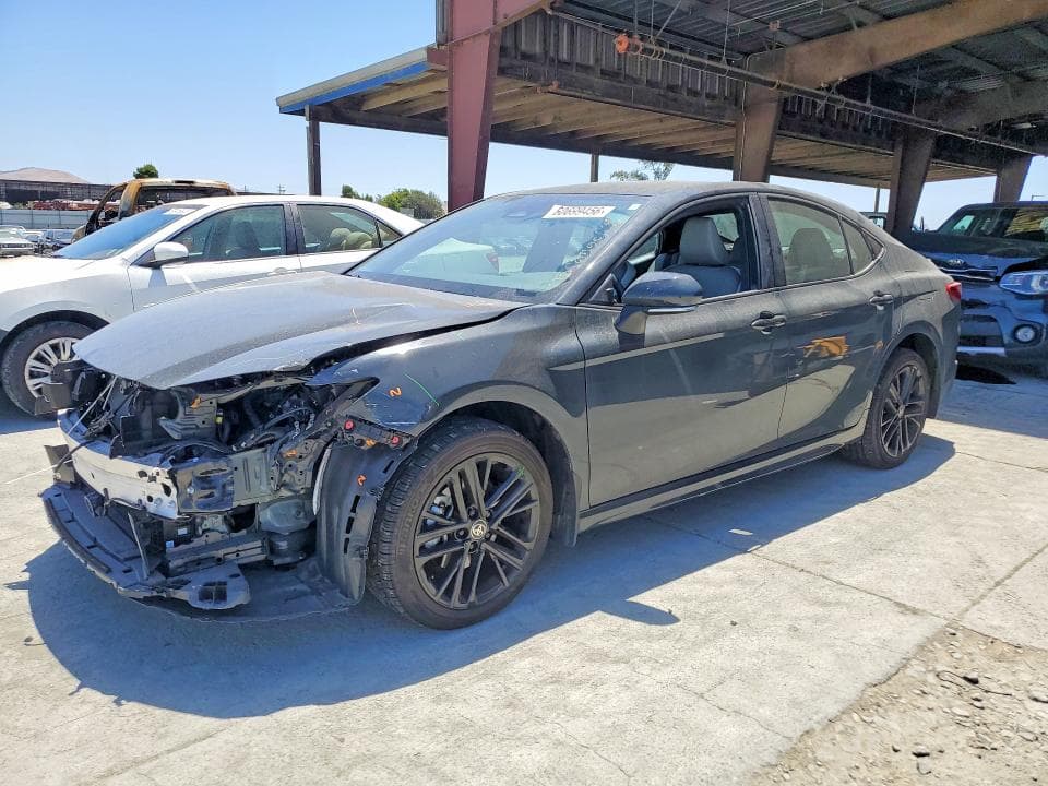2025 TOYOTA CAMRY SE - 1