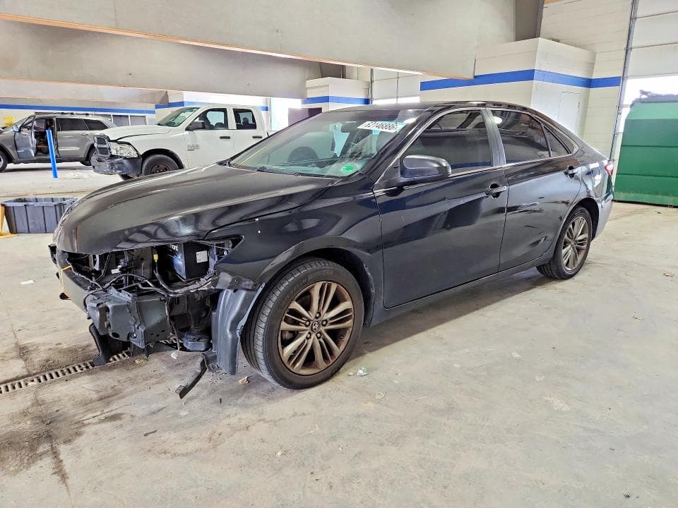 2017 TOYOTA CAMRY SE - 1