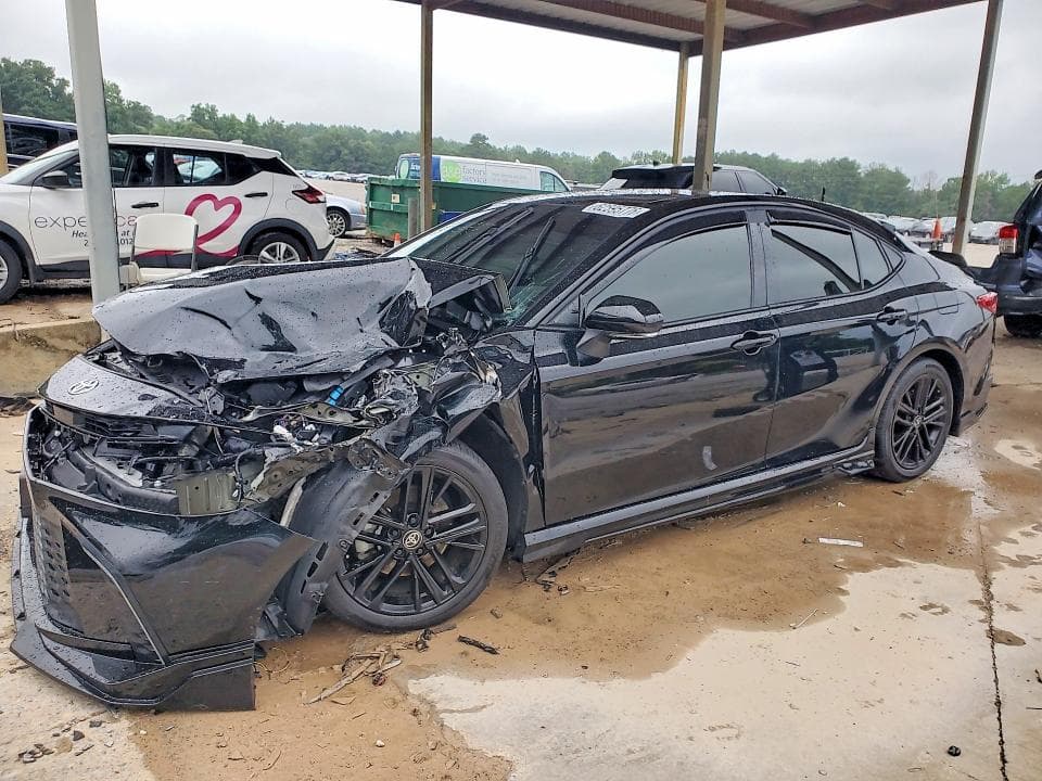 2025 TOYOTA CAMRY SE - 1