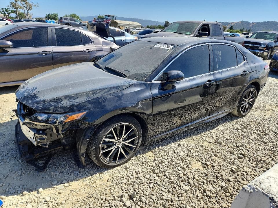 2024 TOYOTA CAMRY SE - 1