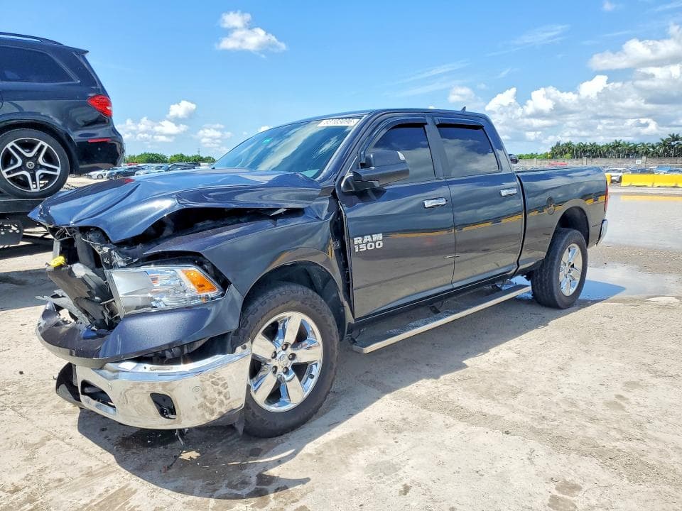 2017 RAM 1500 SLT - 1