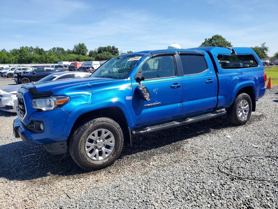 2017 TOYOTA TACOMA SR5 V6 - 1