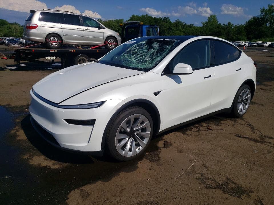 2026 TESLA MODEL Y - 1
