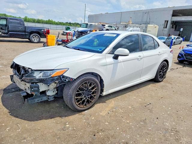 2019 TOYOTA CAMRY LE - 1