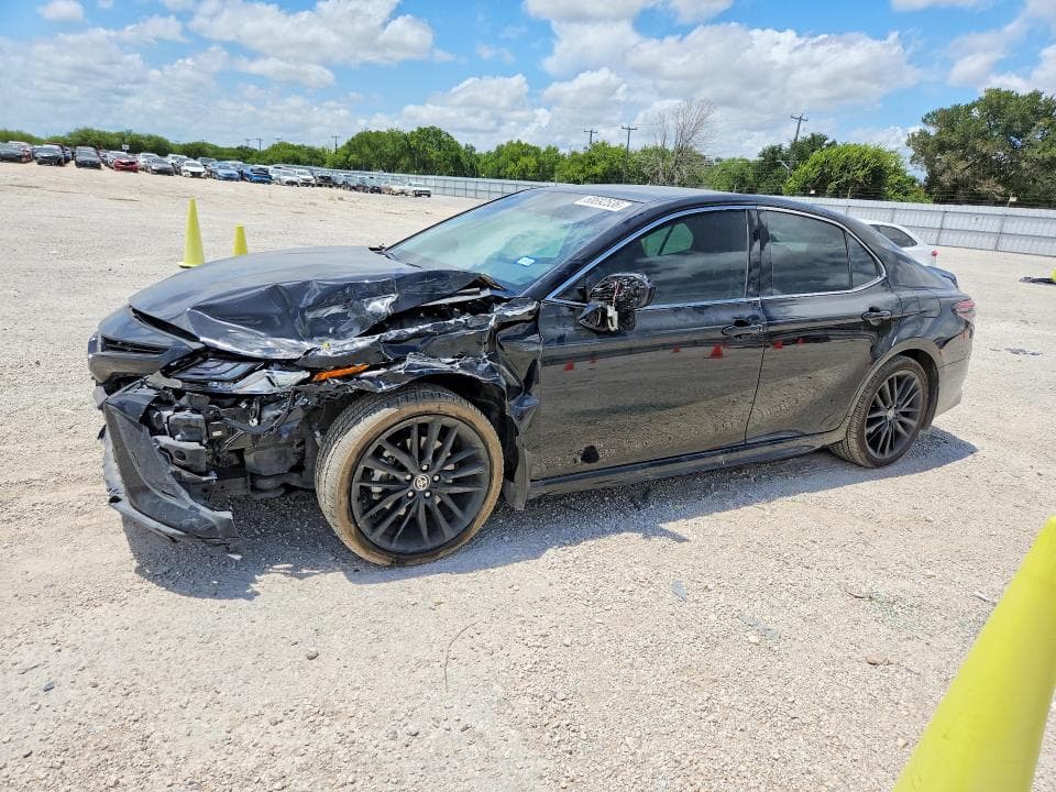 2022 TOYOTA CAMRY XSE - 1