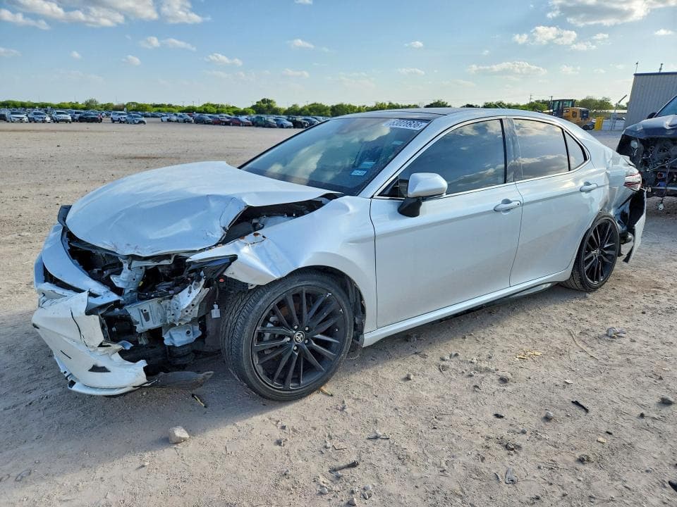 2022 TOYOTA CAMRY XSE - 1